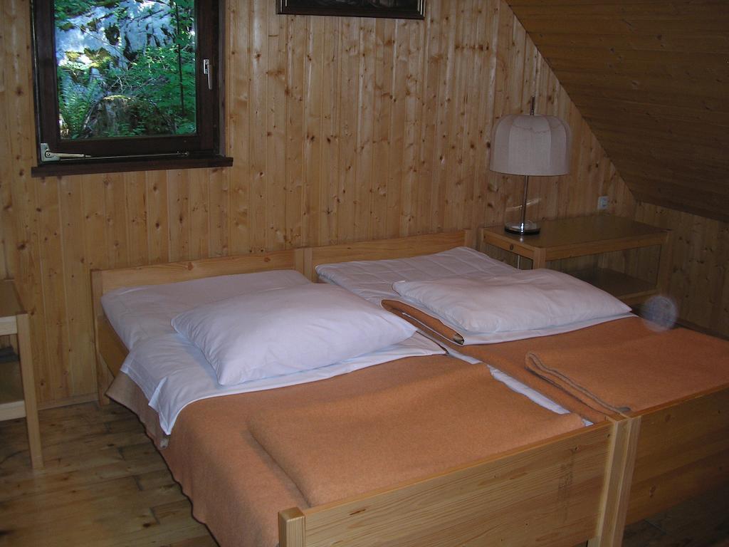 Hotel Camping Pivka Jama Postojna Habitación foto