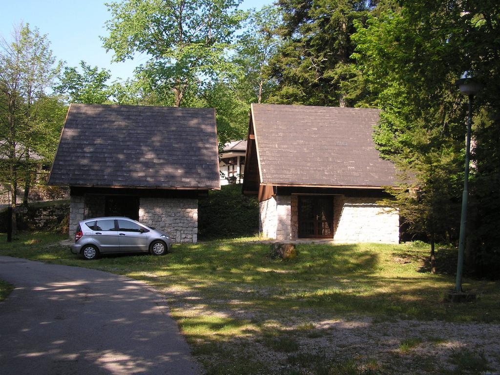 Hotel Camping Pivka Jama Postojna Exterior foto